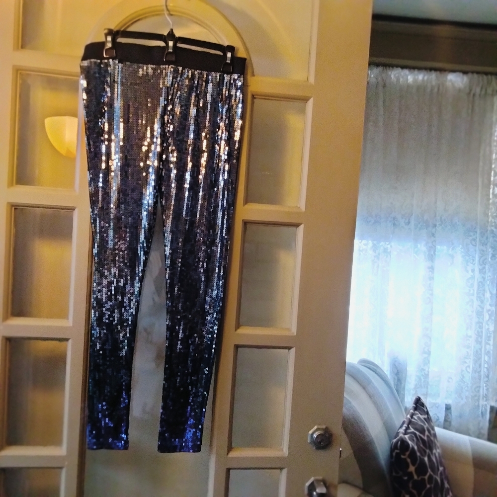 Two piece sequin - Picture 7 of 10